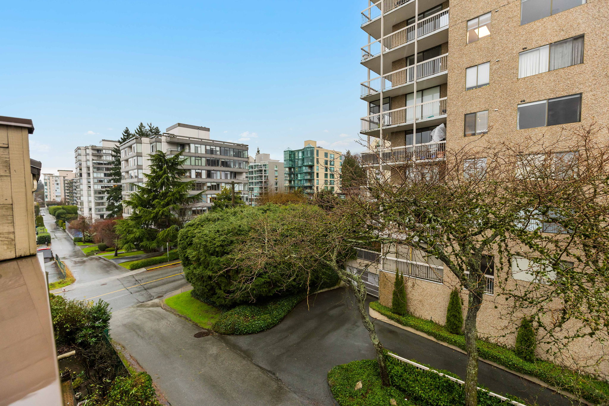 #408 – 1363 Clyde Avenue